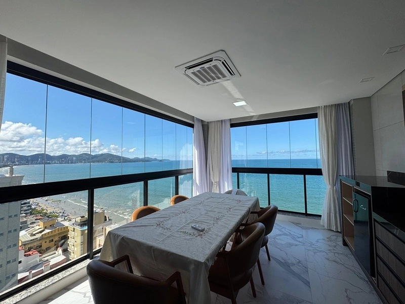 Localizado na quadra do mar - Apartamento 3 suítes, 2 vagas, Itapema.: 3ª foto da galeria de imagens do imóvel