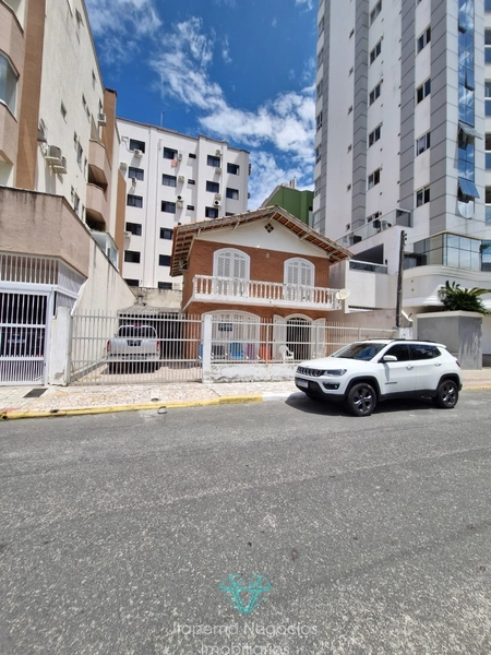 Casa 4 dormitórios, sendo 1 suíte. Quadra mar/ Itapema: 2ª foto da galeria de imagens do imóvel