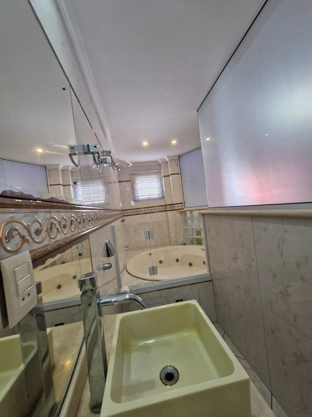 Apartamento para Locação - Meia Praia: 18ª foto da galeria de imagens do imóvel