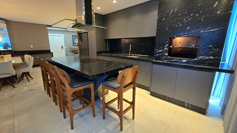 Ao Lado do  ' PIER O PORTO " : 1ª foto da galeria de imagens do imóvel