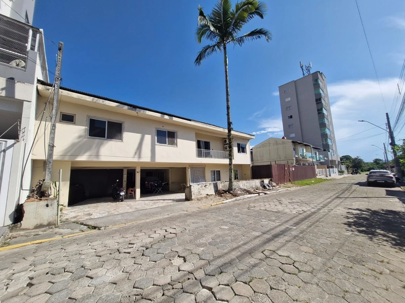 Casa / Terreno para Permuta – Meia Praia, Itapema/SC: 3ª foto da galeria de imagens do imóvel