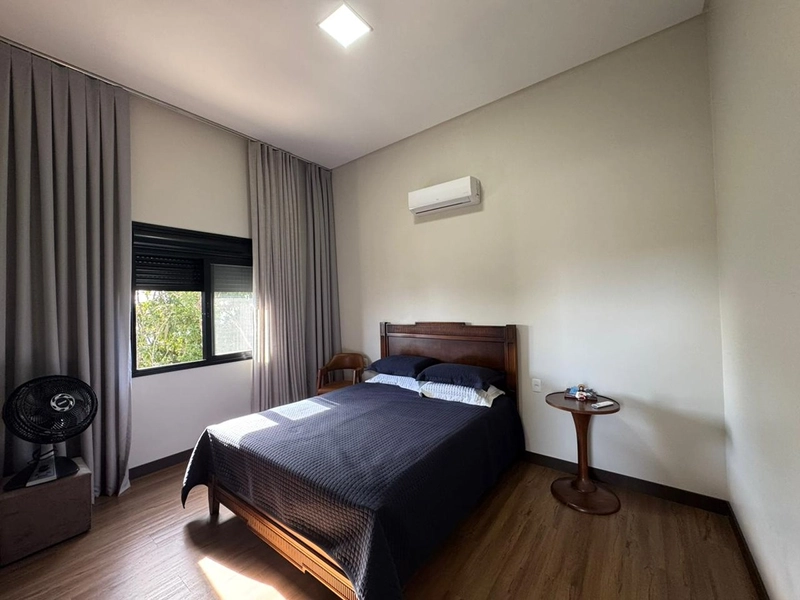 Casa de Alto Padrão em Condomínio Fechado em Bombinhas/SC: 27ª foto da galeria de imagens do imóvel