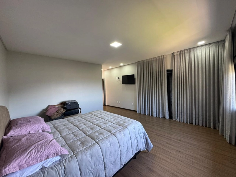 Casa de Alto Padrão em Condomínio Fechado em Bombinhas/SC: 30ª foto da galeria de imagens do imóvel