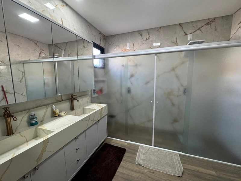 Casa de Alto Padrão em Condomínio Fechado em Bombinhas/SC: 52ª foto da galeria de imagens do imóvel