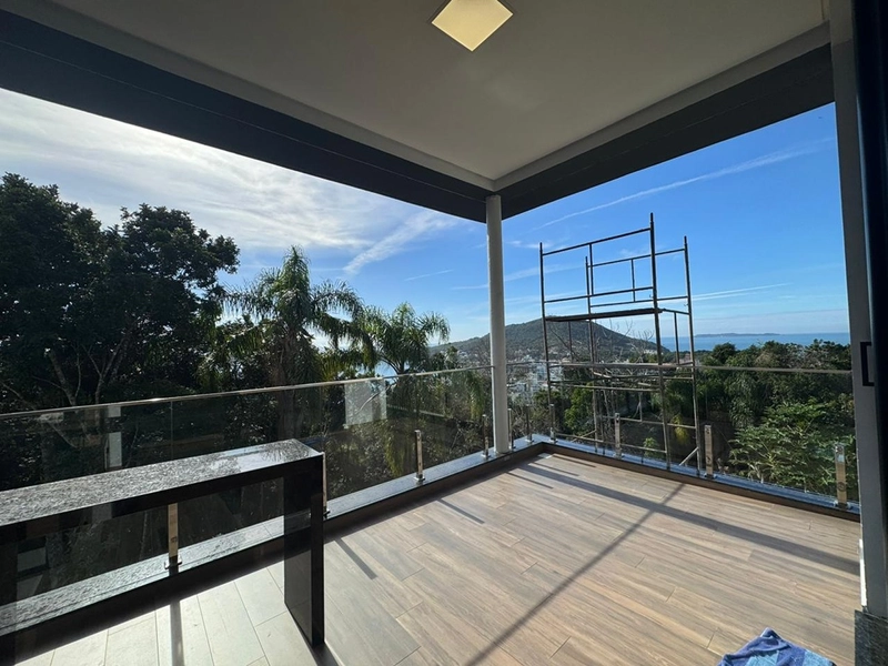 Casa de Alto Padrão em Condomínio Fechado em Bombinhas/SC: 9ª foto da galeria de imagens do imóvel