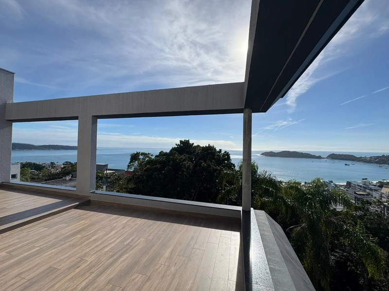 Casa de Alto Padrão em Condomínio Fechado em Bombinhas/SC: 4ª foto da galeria de imagens do imóvel