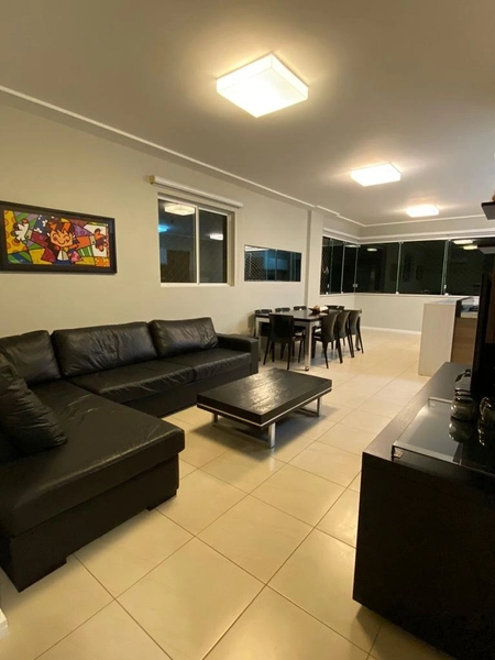 Belíssimo Apartamento localizado na região central de meia praia, apenas 250 metros do mar!: 2ª foto da galeria de imagens do imóvel