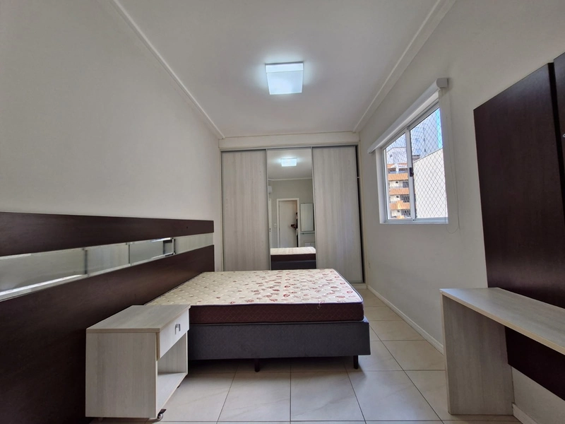 Belíssimo Apartamento localizado na região central de meia praia, apenas 250  metros do mar!: 6ª foto da galeria de imagens do imóvel