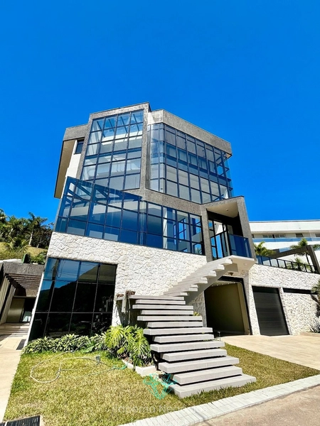 Casa de luxo com 6 suítes, 1.747m² e vista para o mar no Iate Club: 4ª foto da galeria de imagens do imóvel