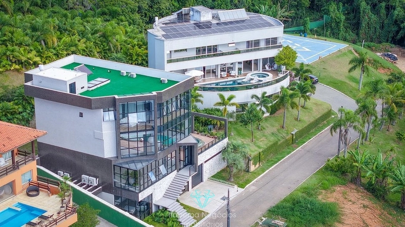 Casa de luxo com 6 suítes, 1.747m² e vista para o mar no Iate Club: 2ª foto da galeria de imagens do imóvel