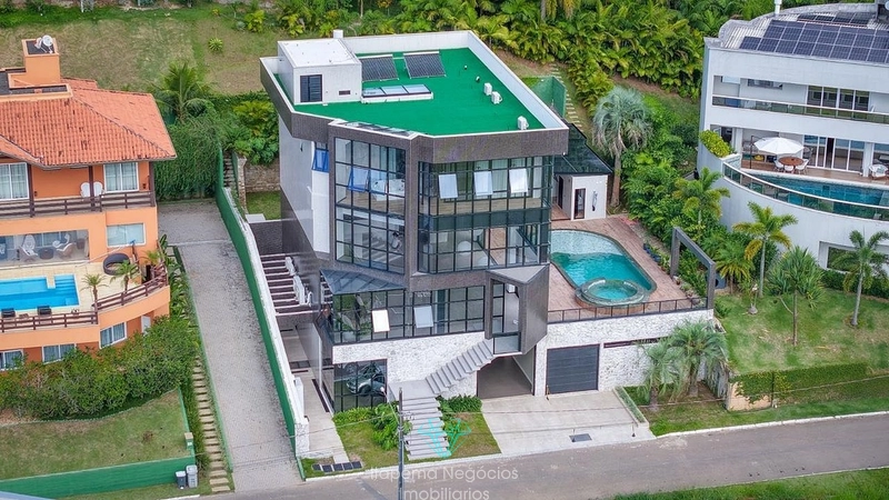 Casa de luxo com 6 suítes, 1.747m² e vista para o mar no Iate Club: 3ª foto da galeria de imagens do imóvel