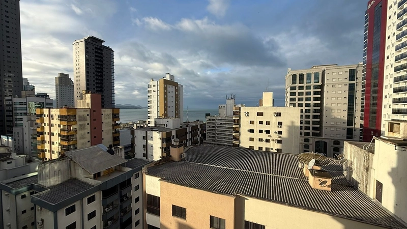 Itapema - Meia Praia   4 dormitórios (4 suítes)   3 vagas: 7ª foto da galeria de imagens do imóvel