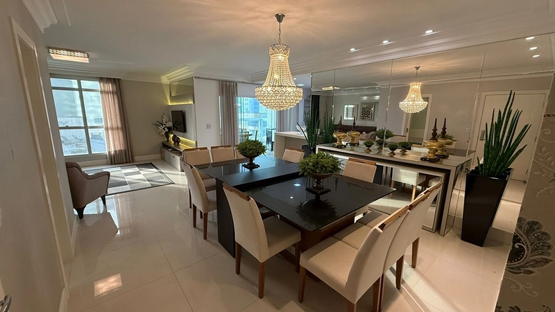 Itapema - Meia Praia   4 dormitórios (4 suítes)   3 vagas: 1ª foto da galeria de imagens do imóvel