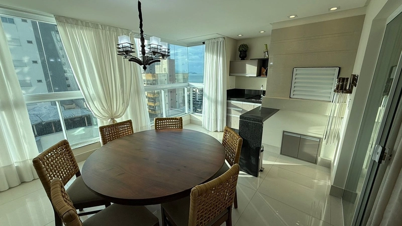 Itapema - Meia Praia   4 dormitórios (4 suítes)   3 vagas: 4ª foto da galeria de imagens do imóvel