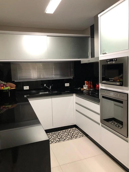 Apartamento com 4 suítes no centro de Itapema.: 7ª foto da galeria de imagens do imóvel