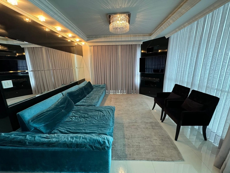 Apartamento com 4 suítes no centro de Itapema.: 3ª foto da galeria de imagens do imóvel