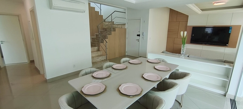 Cobertura Duplex  com Piscina Privativa - 4 vagas - Meia Praia / Itapema: 4ª foto da galeria de imagens do imóvel