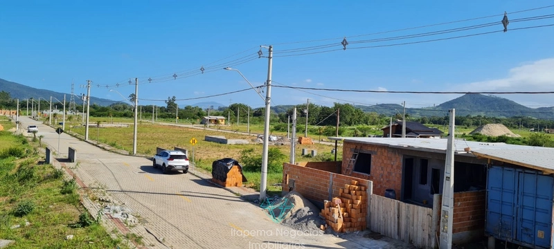 Terreno 271m², loteamento calçado, pronto p/ construir: 7ª foto da galeria de imagens do imóvel