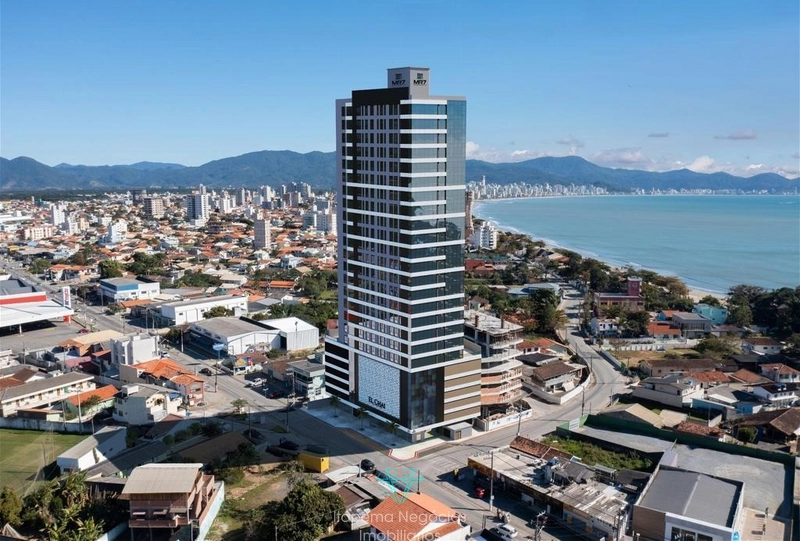 3 Dormitórios Sendo 3 Suítes Pereque - Porto Belo / SC: 2ª foto da galeria de imagens do imóvel