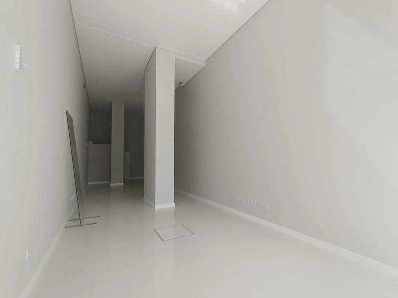 Sala Comercial para Locação no Centro de Itapema: 2ª foto da galeria de imagens do imóvel