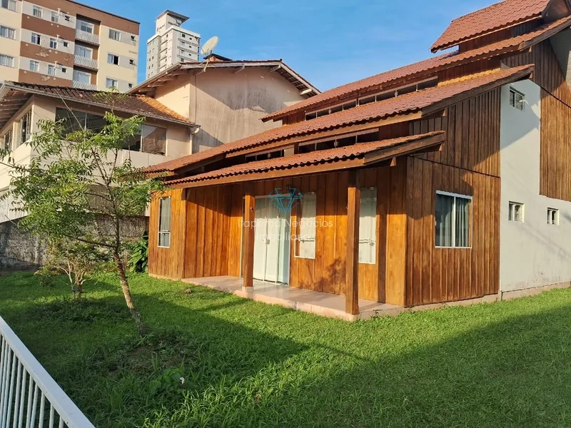Terreno em Meia Praia.: 3ª foto da galeria de imagens do imóvel