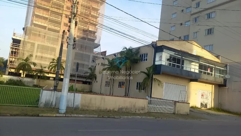 Terreno em Meia Praia.: 5ª foto da galeria de imagens do imóvel