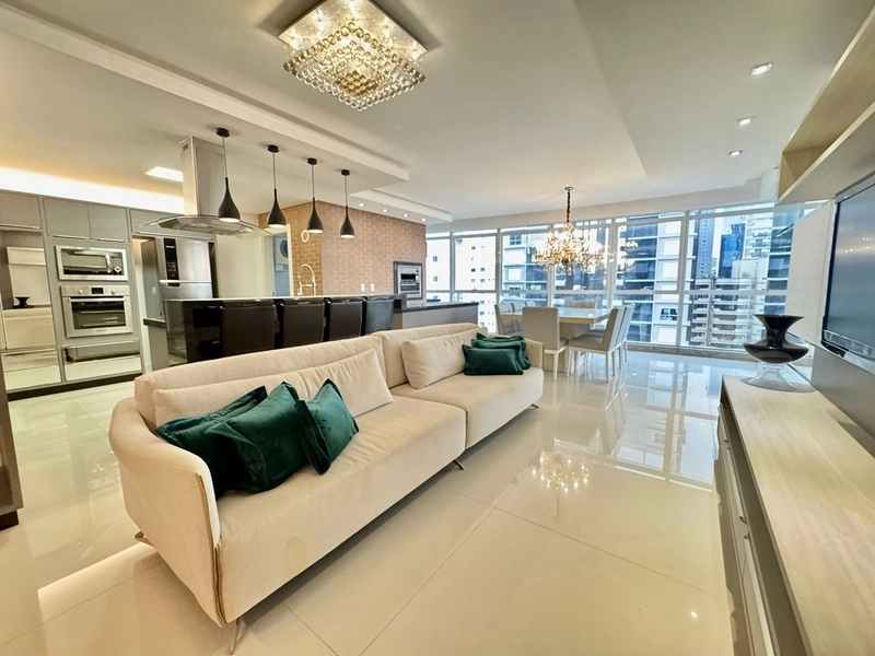 Apartamento com vista mar, 4 suítes 3 vagas. Itapema: 1ª foto da galeria de imagens do imóvel