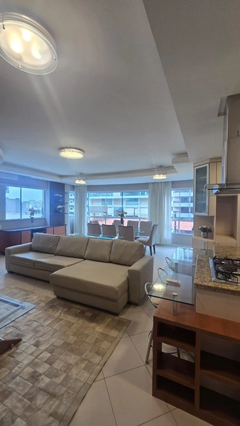 AMPLO APARTAMENTO DIFERENCIADO NA MEIA PRAIA – A 400M DO MAR: 4ª foto da galeria de imagens do imóvel