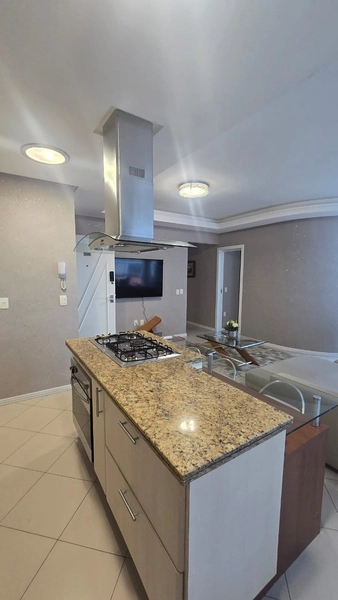 AMPLO APARTAMENTO DIFERENCIADO NA MEIA PRAIA – A 400M DO MAR: 7ª foto da galeria de imagens do imóvel