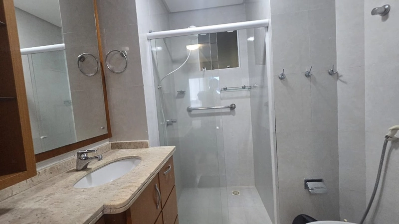 AMPLO APARTAMENTO DIFERENCIADO NA MEIA PRAIA – A 400M DO MAR: 21ª foto da galeria de imagens do imóvel