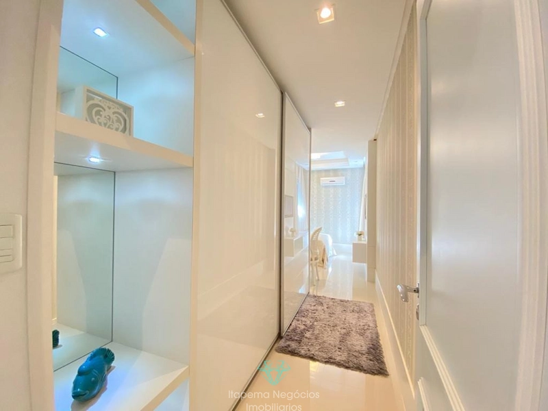 Apartamento 4 Suítes 5 Vagas , Mobiliado e Decorado - Quadra mar: 17ª foto da galeria de imagens do imóvel