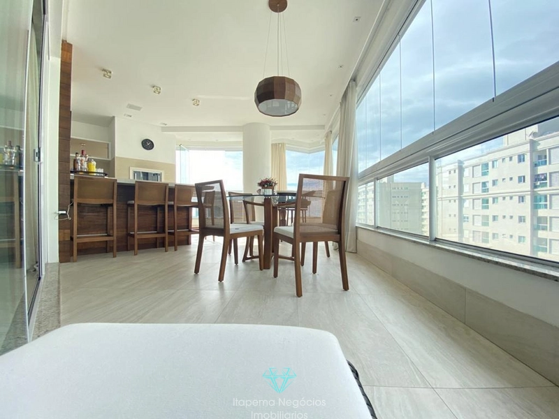 Apartamento 4 Suítes 5 Vagas , Mobiliado e Decorado - Quadra mar: 9ª foto da galeria de imagens do imóvel