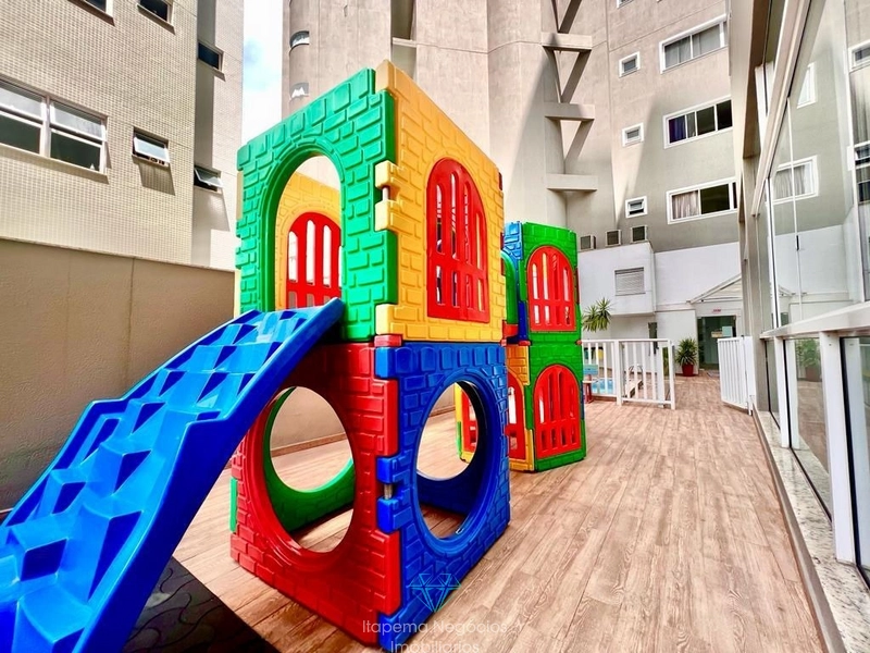 Apartamento 4 Suítes 5 Vagas , Mobiliado e Decorado - Quadra mar: 32ª foto da galeria de imagens do imóvel
