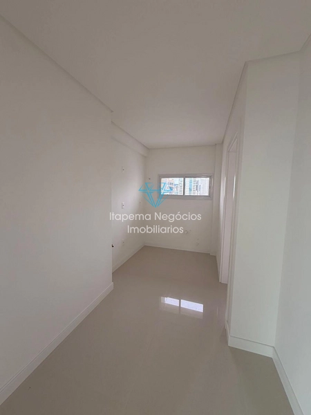 Apartamento na  Meia Praia, 03 suítes, 02 vagas. : 6ª foto da galeria de imagens do imóvel