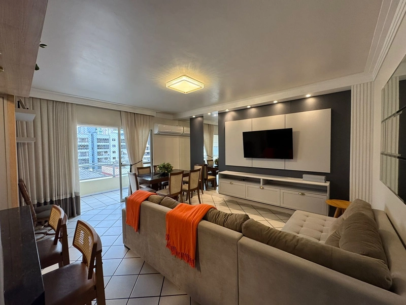 Amplo apartamento mobiliado para locação na Meia Praia: 29ª foto da galeria de imagens do imóvel