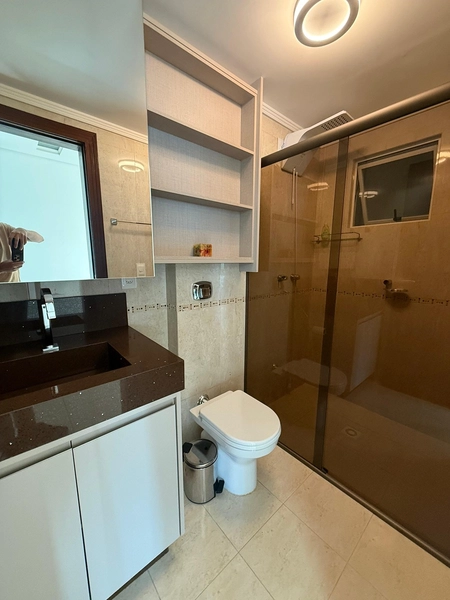 Requinte, frente ao mar, localizado em Meia Praia.: 20ª foto da galeria de imagens do imóvel