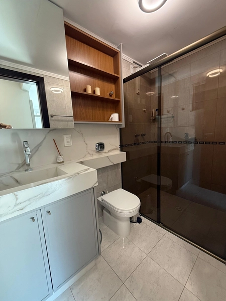 Requinte, frente ao mar, localizado em Meia Praia.: 17ª foto da galeria de imagens do imóvel