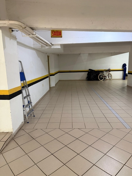 Requinte, frente ao mar, localizado em Meia Praia.: 27ª foto da galeria de imagens do imóvel