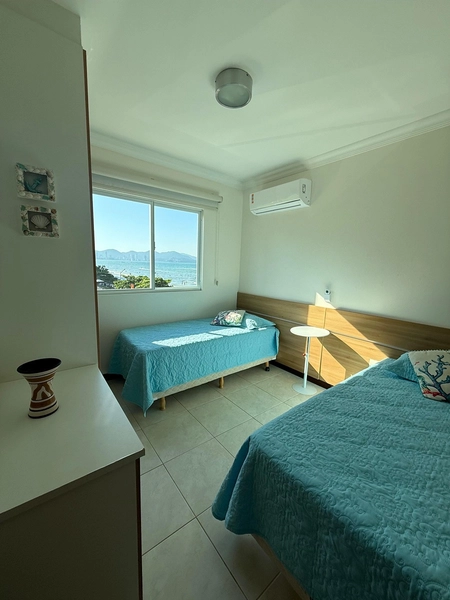 Requinte, frente ao mar, localizado em Meia Praia.: 21ª foto da galeria de imagens do imóvel