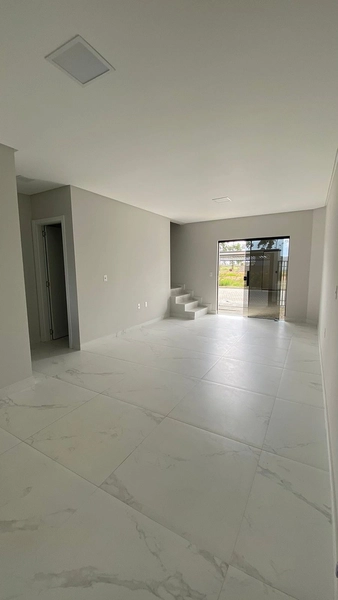 Casa à Venda em Tijucas: 8ª foto da galeria de imagens do imóvel