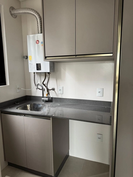 Apartamento para locação em Meia Praia: 4ª foto da galeria de imagens do imóvel