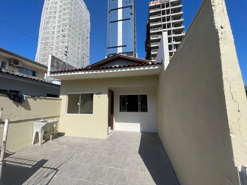 Kitnet para Locação – Meia Praia: 2ª foto da galeria de imagens do imóvel