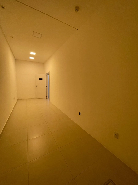 LOCAÇÃO DE SALA COMERCIAL – MEIA PRAIA | SEGUNDA QUADRA: 3ª foto da galeria de imagens do imóvel