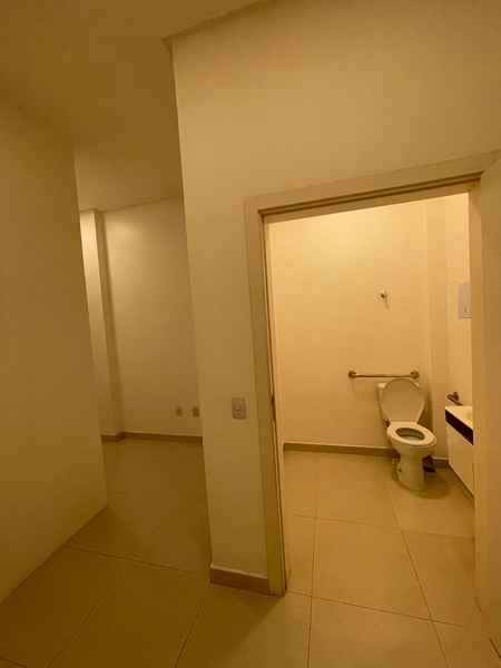 LOCAÇÃO DE SALA COMERCIAL – MEIA PRAIA | SEGUNDA QUADRA: 8ª foto da galeria de imagens do imóvel