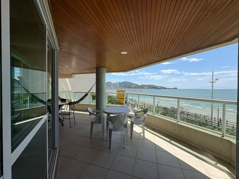 Apartamento Frente Mar em Itapema: 7ª foto da galeria de imagens do imóvel