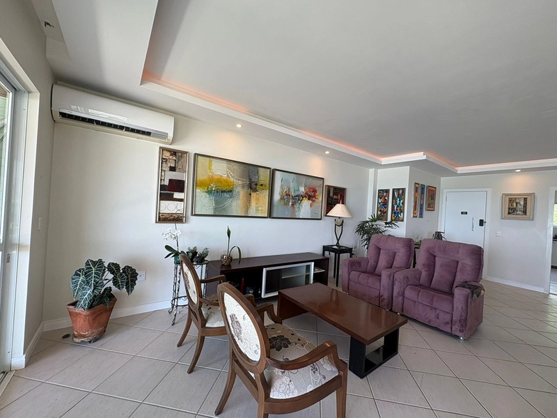 Apartamento Frente Mar em Itapema: 10ª foto da galeria de imagens do imóvel