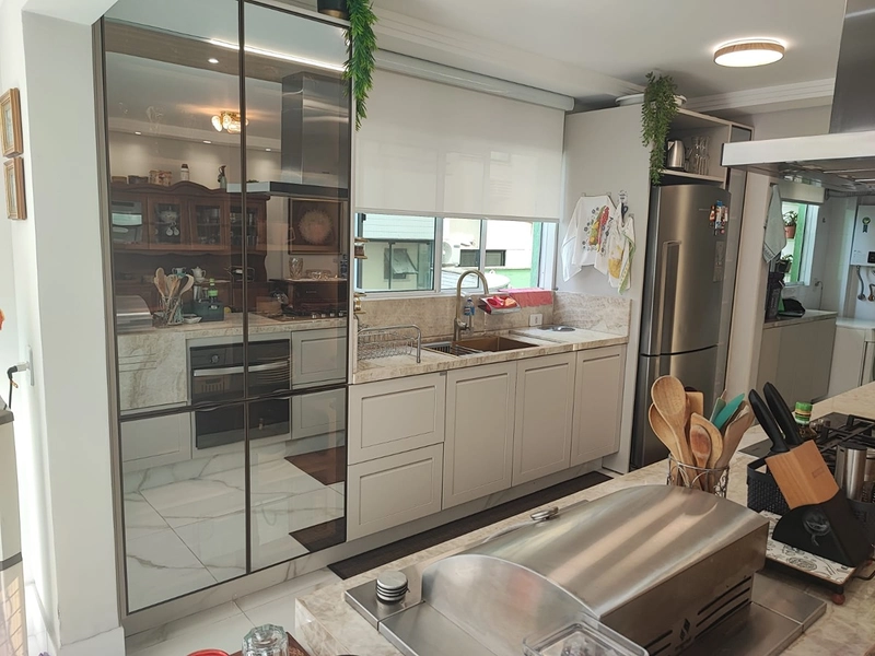 APARTAMENTO DIFERENCIADO – QUADRA MAR | FRENTE AV. NEREU RAMOS: 6ª foto da galeria de imagens do imóvel