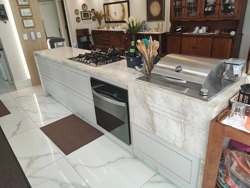 APARTAMENTO DIFERENCIADO – QUADRA MAR | FRENTE AV. NEREU RAMOS: 8ª foto da galeria de imagens do imóvel