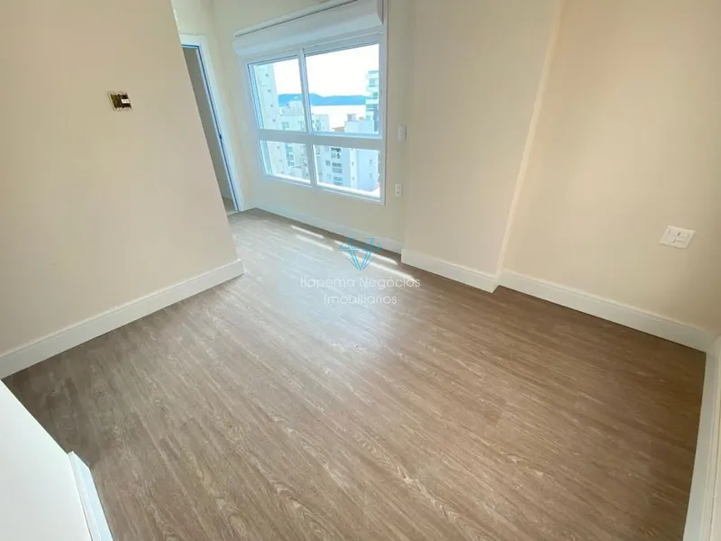 Apartamento 4 Dormitórios Sendo 4 Suítes - Avenida Nereu Ramos.: 28ª foto da galeria de imagens do imóvel