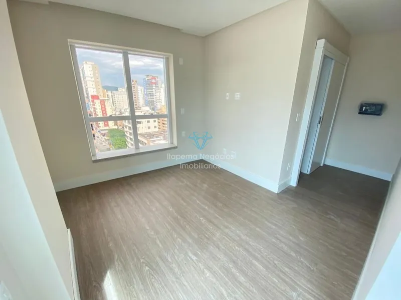 Apartamento 4 Dormitórios Sendo 4 Suítes - Avenida Nereu Ramos.: 33ª foto da galeria de imagens do imóvel
